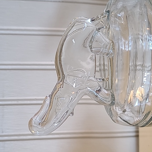 Vintage Jeanette Glass Elephant Trinket Jar - Picture 2 of 16